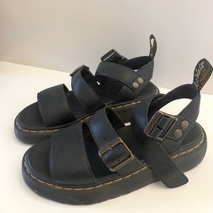 Excellent used condition EUC Dr. Marten Gryphon Quad sandals size 9